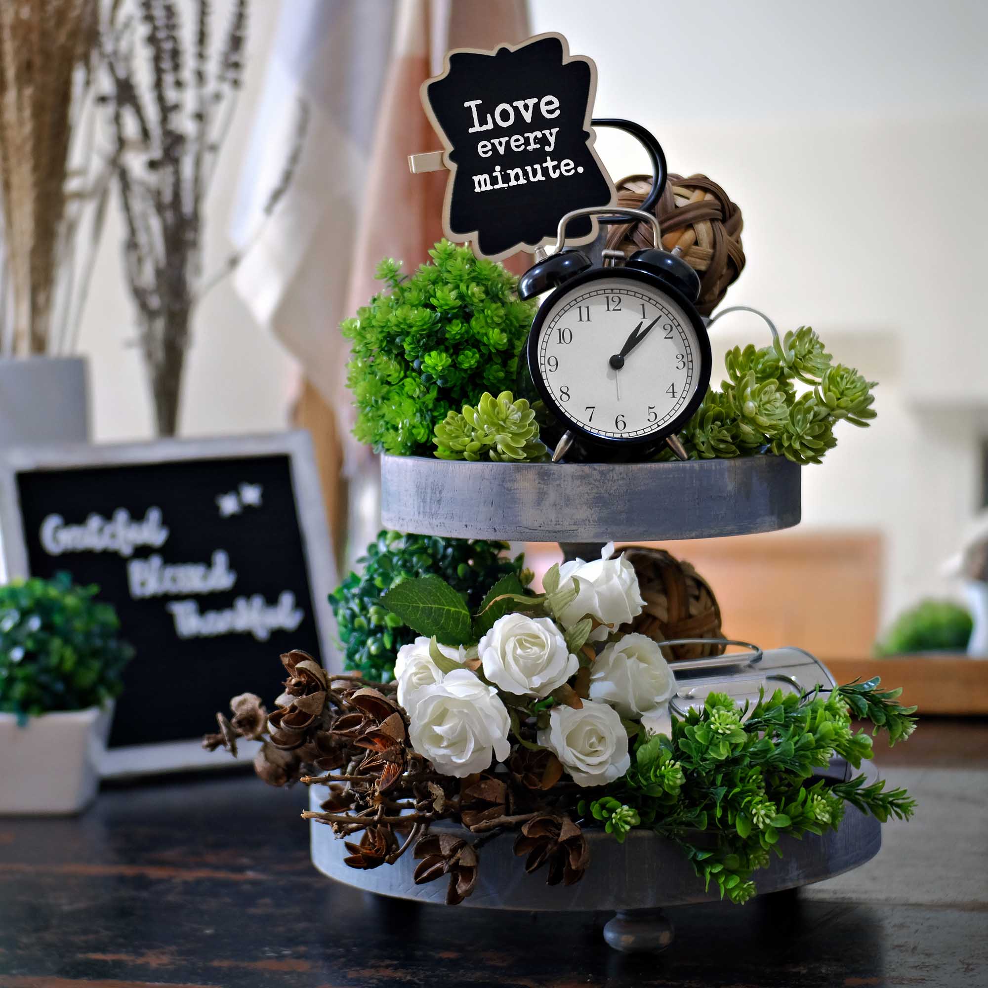 https://maineventusa.shop/cdn/shop/products/tiertray_grey_LF2_farmhouse-tiered-tray-with-beads-home-decor-wooden-2-tier-tray-cupcake-stand-gray.jpg?v=1678867704